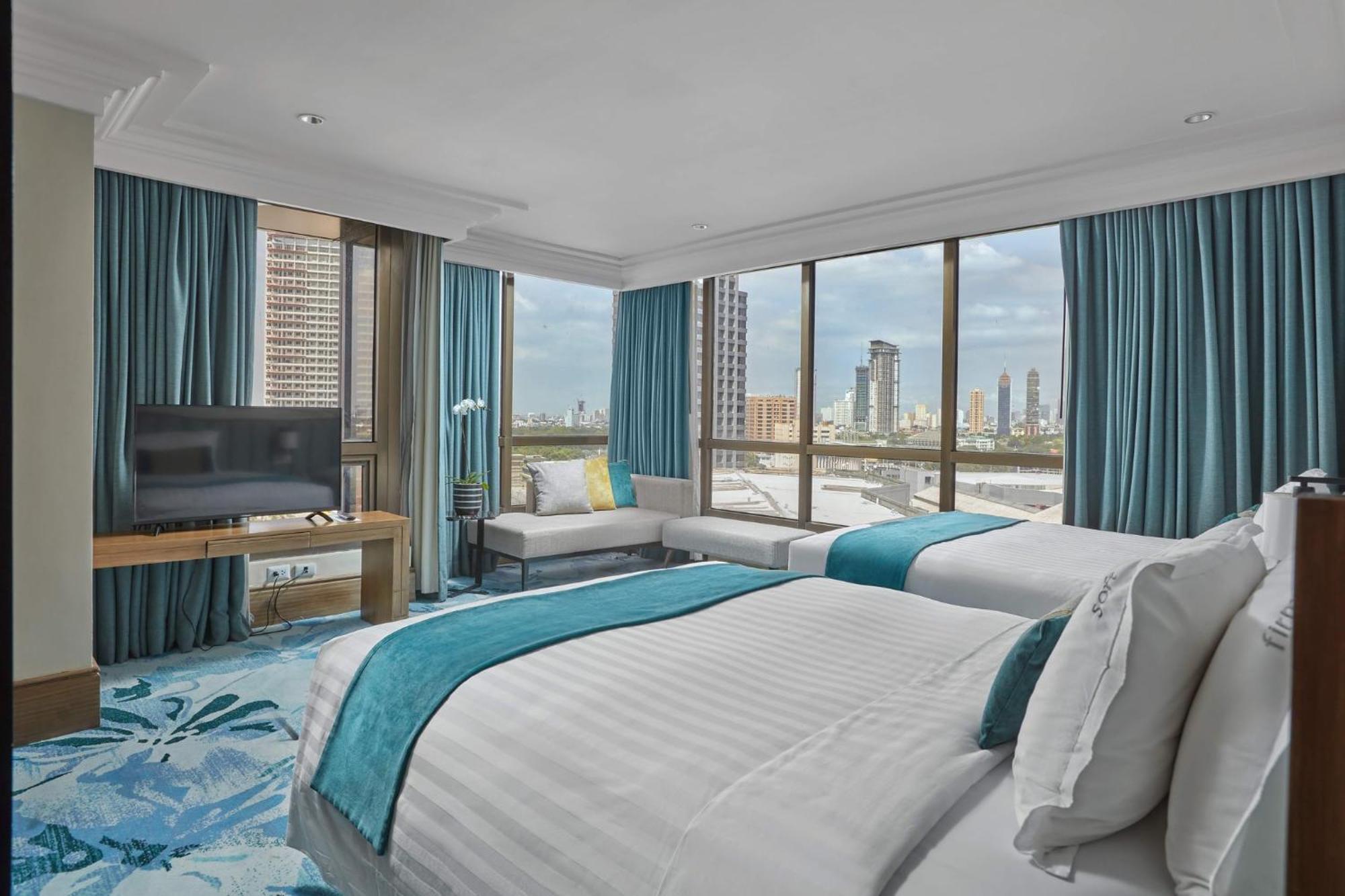 Holiday Inn & Suites Manila Galleria By Ihg Pasig City Eksteriør billede