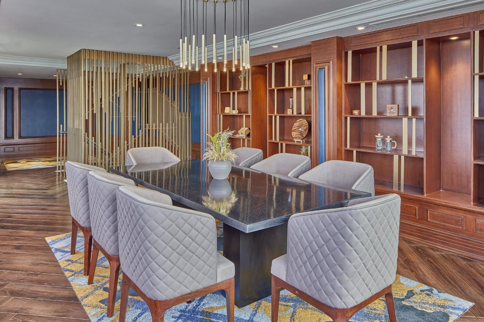 Holiday Inn & Suites Manila Galleria By Ihg Pasig City Eksteriør billede